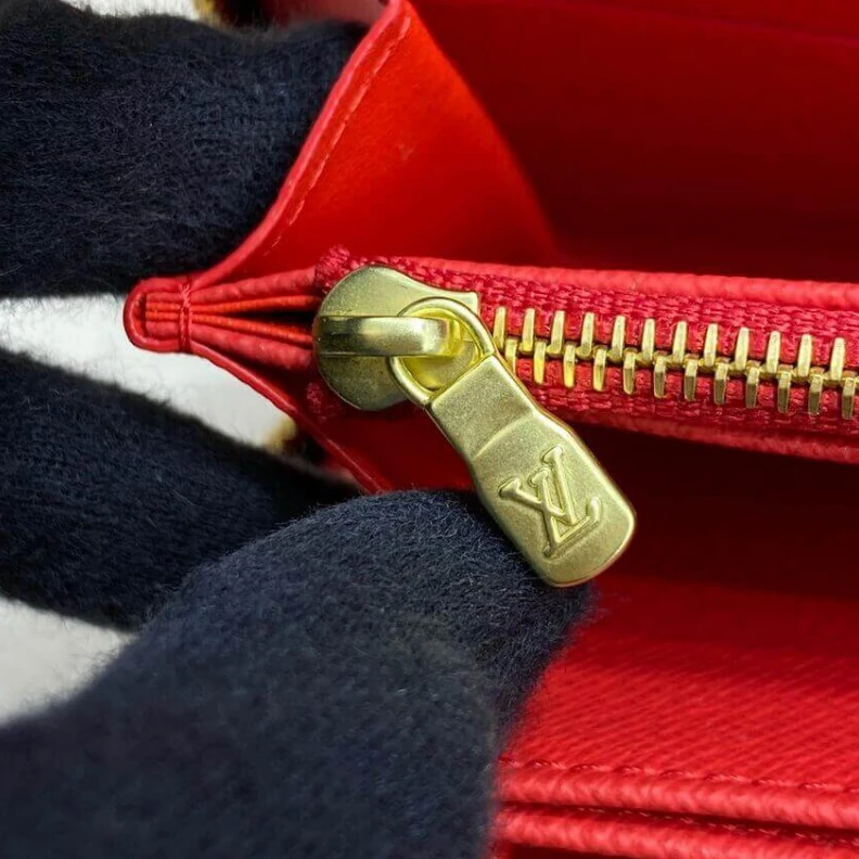 Lv belts replica Zip closu Louis Vuitton Monogram Canvas Zippy Wallet