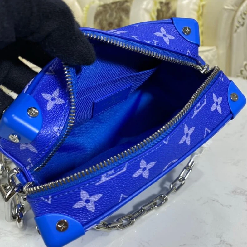 Replica bags Monogram Louis Vuitton Monogram Clouds Mini Soft Trunk