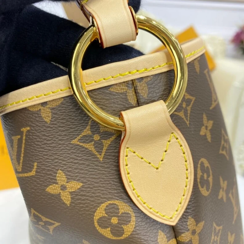 Mythick.ru 41.9 x 33 LV Monogram Delightful MM Rosy
