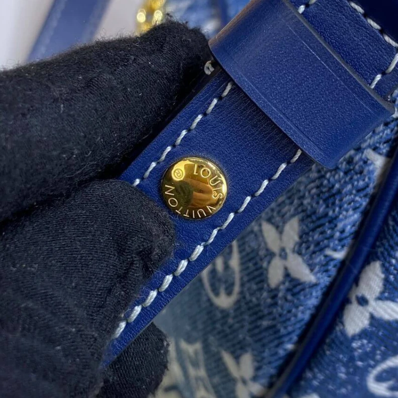 Mythick ru Denim Jac Louis Vuitton Monogram Denim Loop Bag Blue