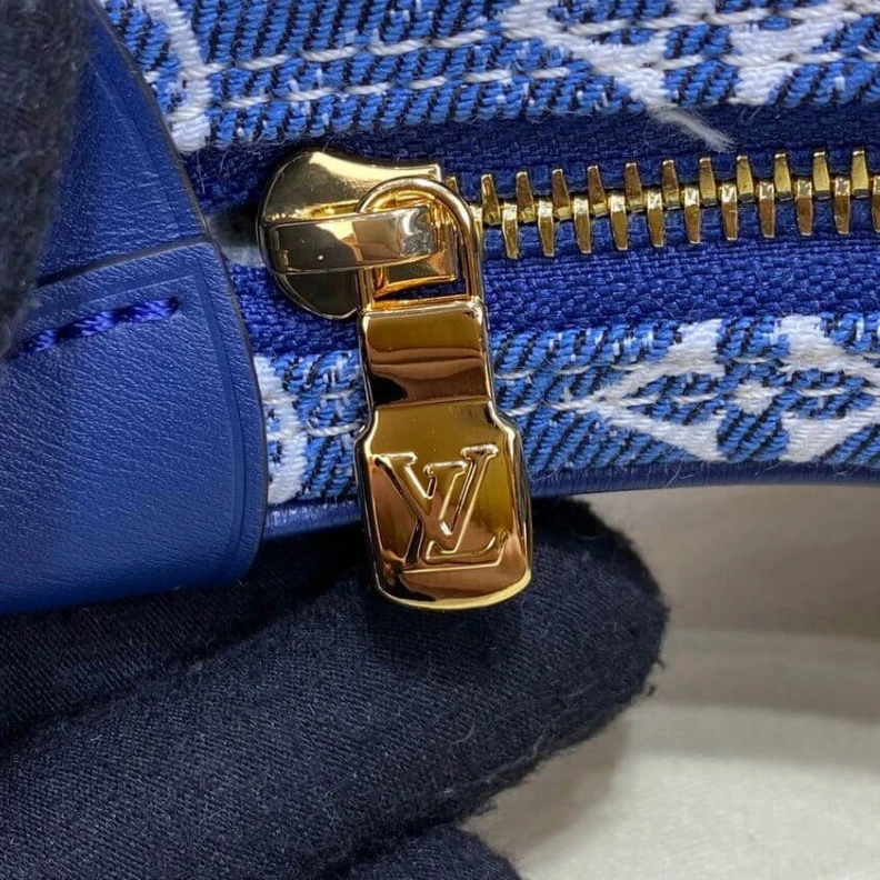 Mythick ru Denim Jac Louis Vuitton Monogram Denim Loop Bag Blue