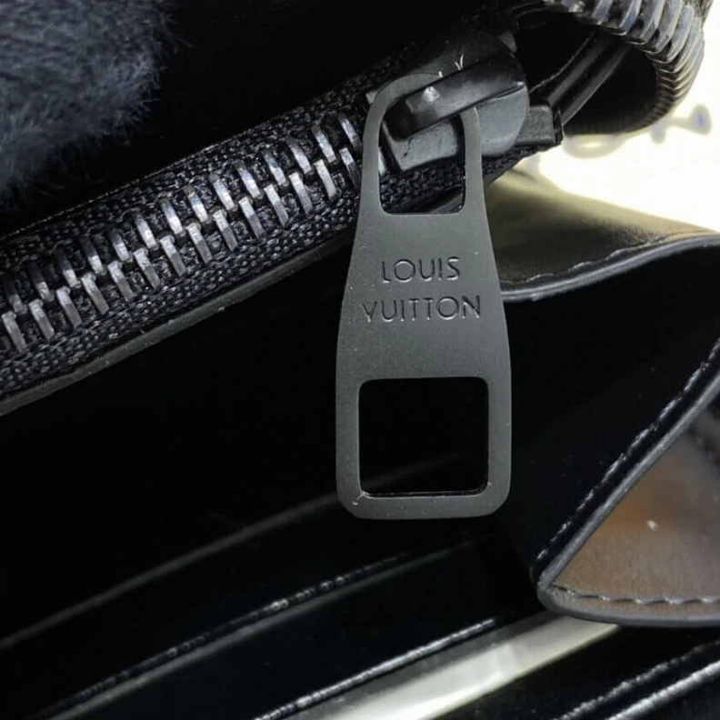 Louis vuitton locations 6 card sl Louis Vuitton Monogram Eclipse Zippy Wallet Trunk