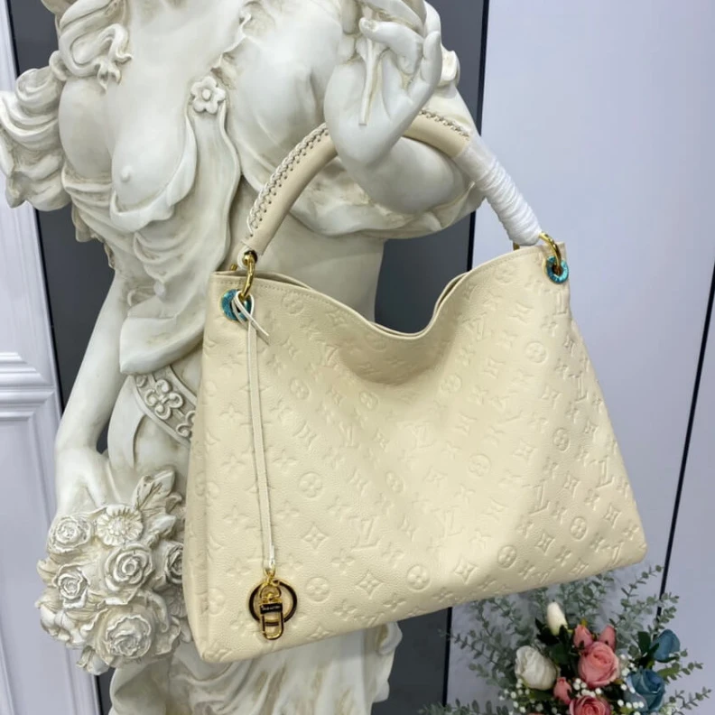 Goldcolor LV Monogram Empreinte Artsy MM Beige