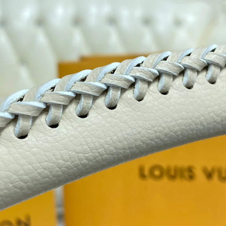 Louis vuitton locations Goldcolor LV Monogram Empreinte Artsy MM Beige