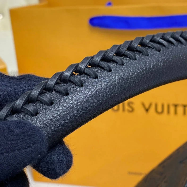 Lv belts replica Handle:Si LV Monogram Empreinte Artsy MM Black