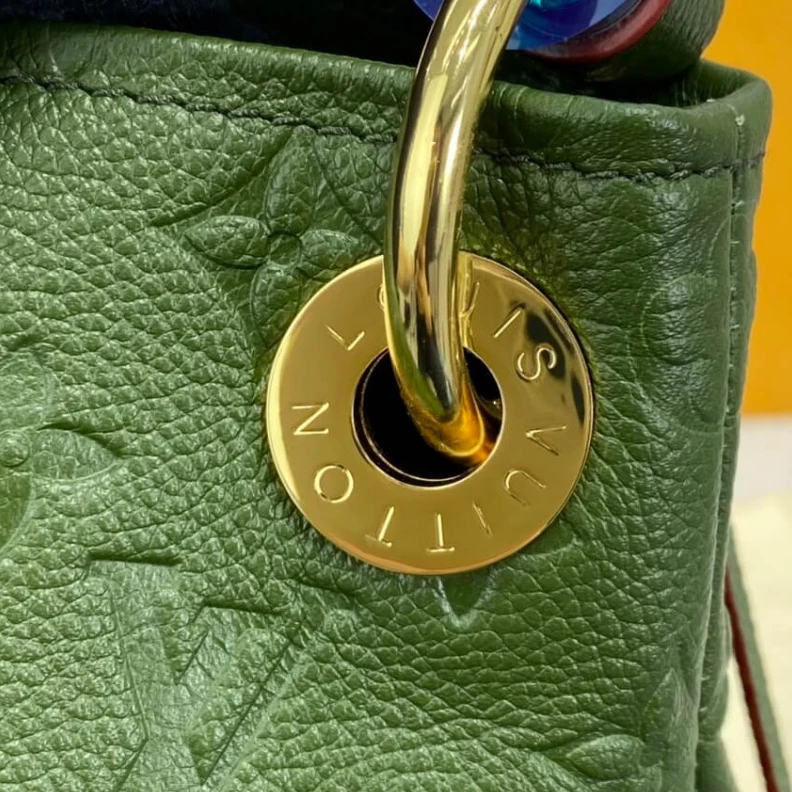 Lv belts replica Handle:Si LV Monogram Empreinte Artsy MM Green