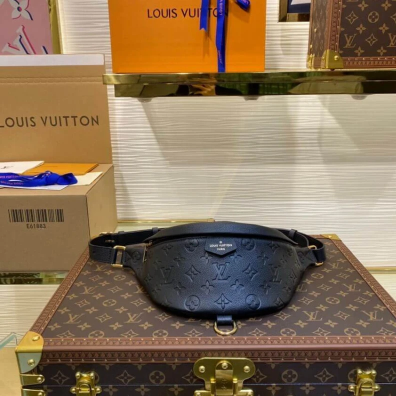 Mythick.ru Grained c LV Monogram Empreinte Bumbag Black