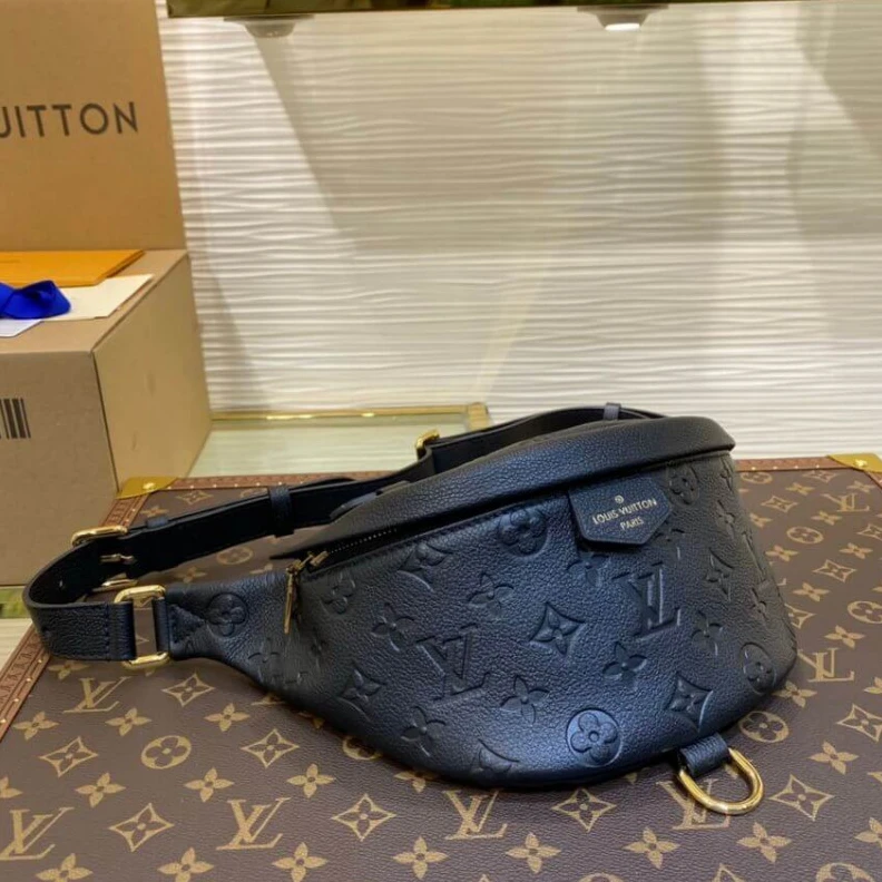 Mythick.ru Grained c LV Monogram Empreinte Bumbag Black