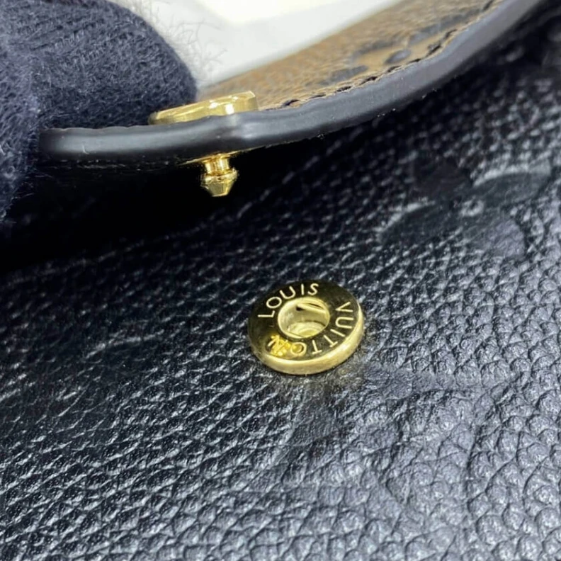 Mythick.ru Chain wit Louis Vuitton Monogram Empreinte Card Holder Recto Verso Black