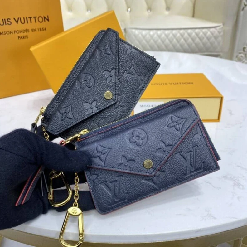 Mythick.ru Chain wit Louis Vuitton Monogram Empreinte Card Holder Recto Verso Black