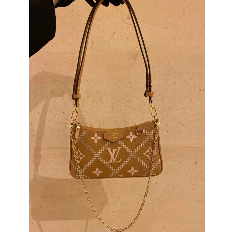 Mythick ru Louis Vuitton Monogram Empreinte Easy Pouch On Strap Arizona Beige