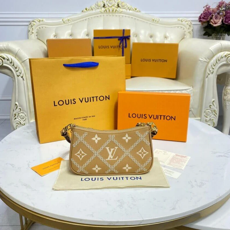 Mythick ru Louis Vuitton Monogram Empreinte Easy Pouch On Strap Arizona Beige