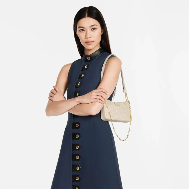 Top lv Louis Vuitton Monogram Empreinte Easy Pouch On Strap Creme