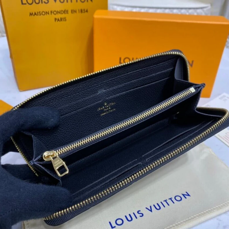 Mythick ru Supple gr Louis Vuitton Monogram Empreinte Leather Clemence Wallet Black