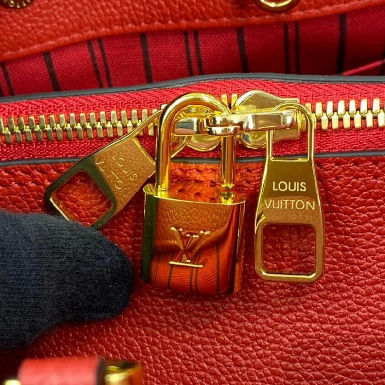 Replica bags lv Key bell Louis Vuitton Monogram Empreinte Leather Montaigne MM Red