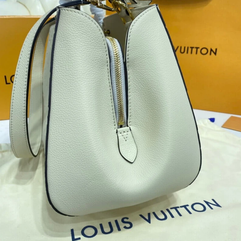 Louis vuitton locations Central z Louis Vuitton Monogram Empreinte Leather Montaigne MM White
