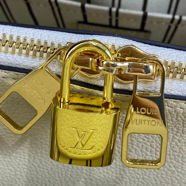 Louis vuitton locations Central z Louis Vuitton Monogram Empreinte Leather Montaigne MM White