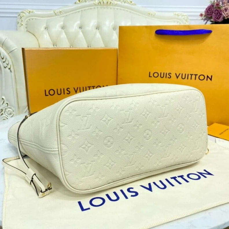 Mythick ru Embossed Louis Vuitton Monogram Empreinte Leather Neverfull MM Cream