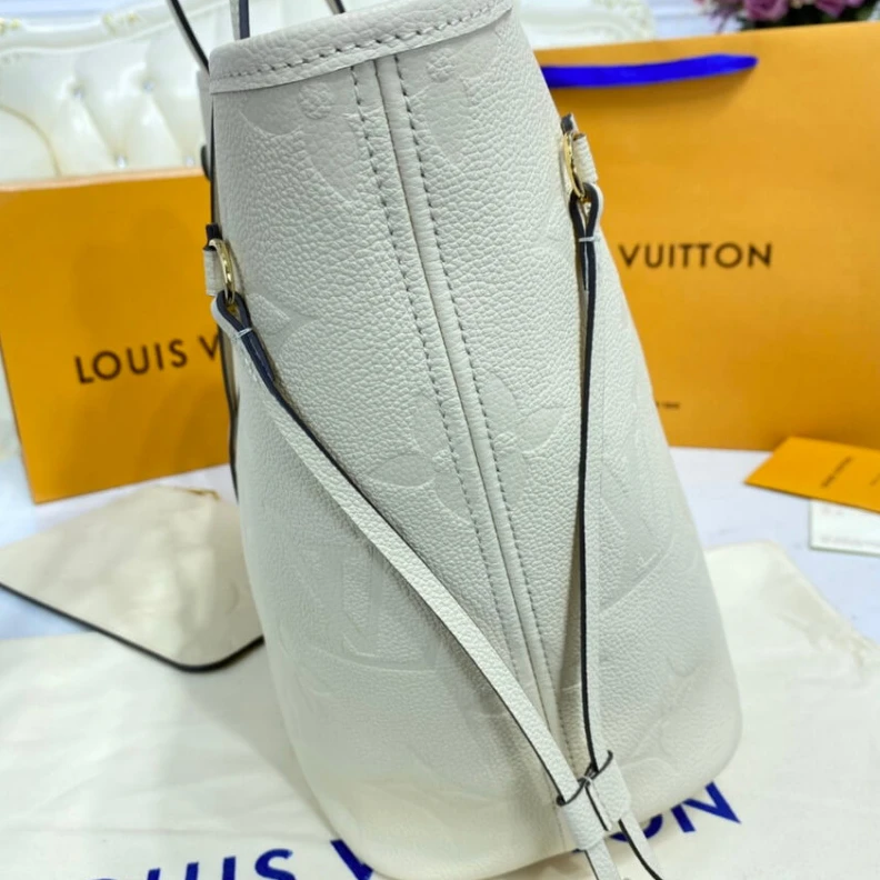 Mythick ru Embossed Louis Vuitton Monogram Empreinte Leather Neverfull MM Cream