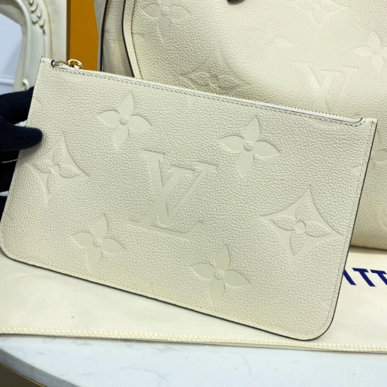 Mythick ru Embossed Louis Vuitton Monogram Empreinte Leather Neverfull MM Cream