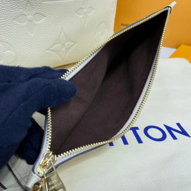 Mythick ru Embossed Louis Vuitton Monogram Empreinte Leather Neverfull MM Cream