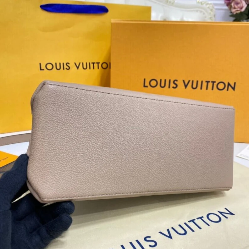 Louis vuitton locations Name tag Louis Vuitton Monogram Empreinte Leather Petit Palais Gray