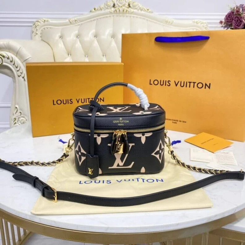 Mythick.ru Handle: S LV Monogram Empreinte Leather Vanity PM Black Cream