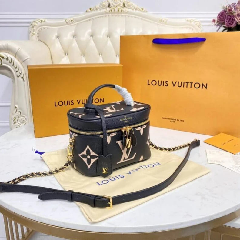 Mythick.ru Handle: S LV Monogram Empreinte Leather Vanity PM Black Cream