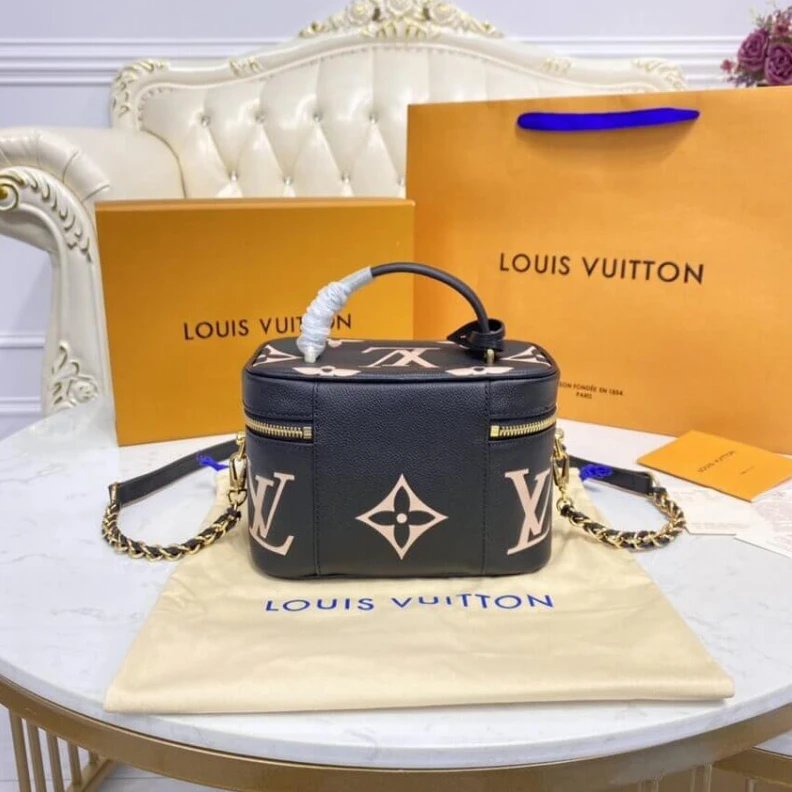 Mythick.ru Handle: S LV Monogram Empreinte Leather Vanity PM Black Cream