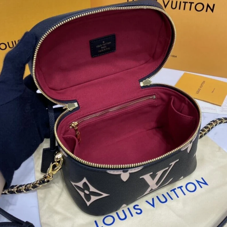 Mythick.ru Handle: S LV Monogram Empreinte Leather Vanity PM Black Cream