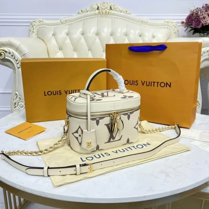 Mythick.ru Chain: Re LV Monogram Empreinte Leather Vanity PM Creme
