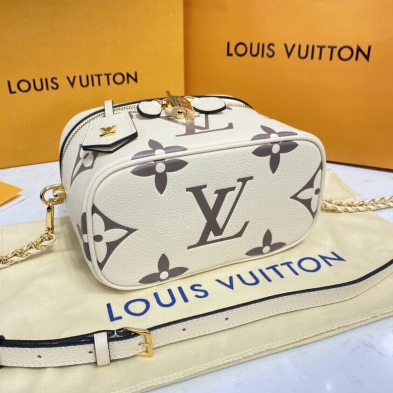 Mythick.ru Chain: Re LV Monogram Empreinte Leather Vanity PM Creme