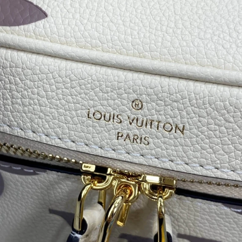 Mythick.ru Chain: Re LV Monogram Empreinte Leather Vanity PM Creme