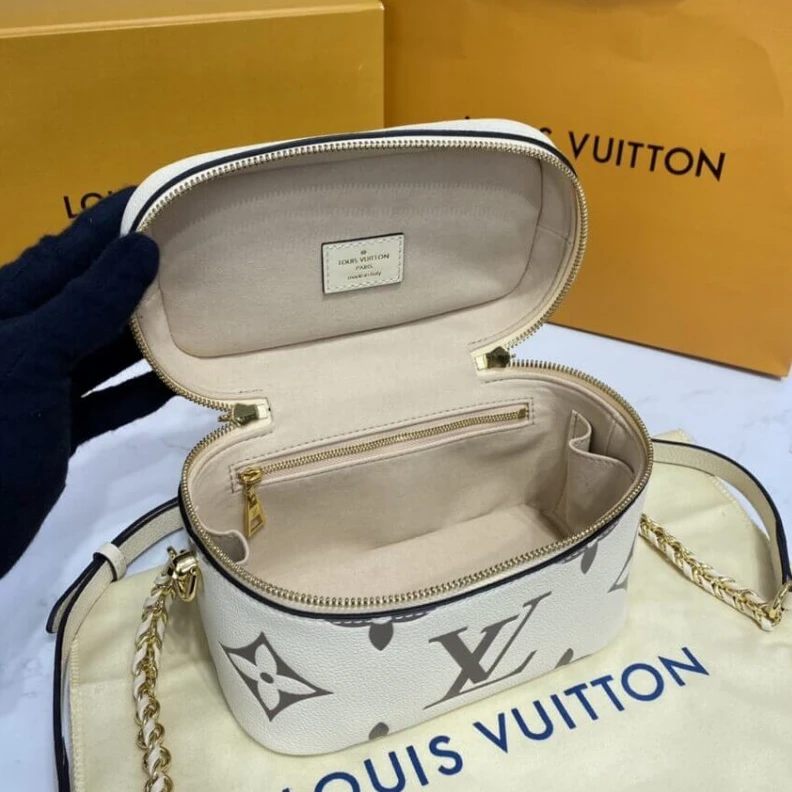 Mythick.ru Chain: Re LV Monogram Empreinte Leather Vanity PM Creme