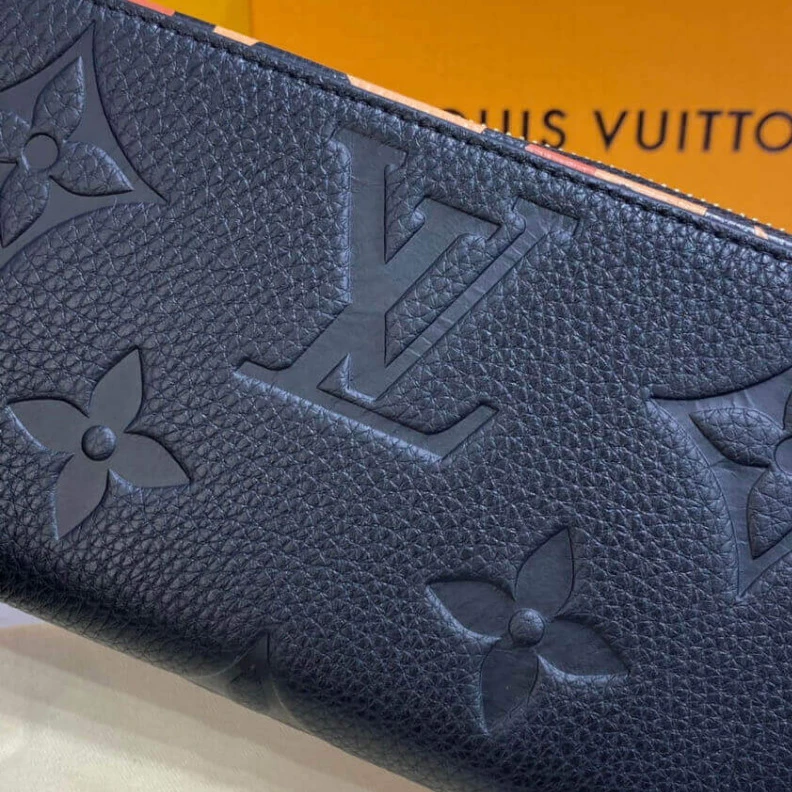 Replica bag Cowhidele Louis Vuitton Monogram Empreinte Leather with Animal-Print Zippy Wallet Black