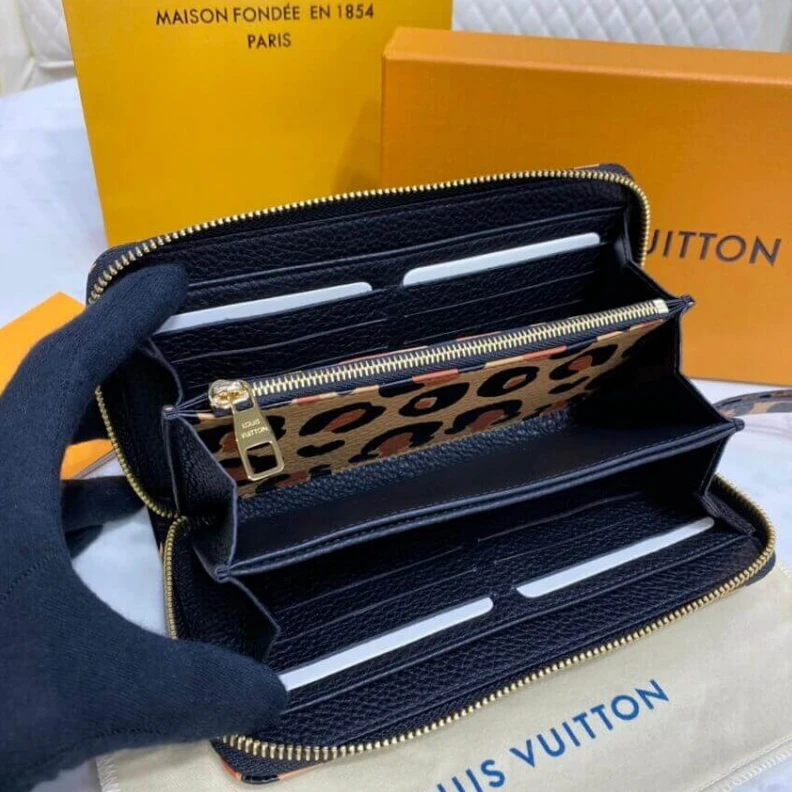 Replica bag Cowhidele Louis Vuitton Monogram Empreinte Leather with Animal-Print Zippy Wallet Black