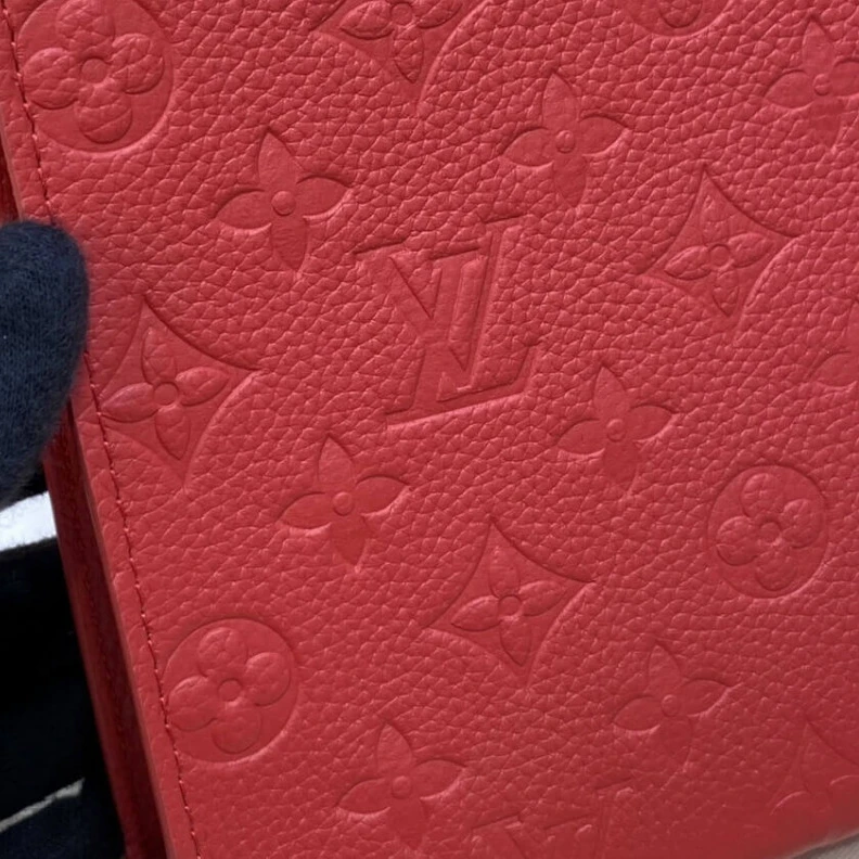 Mythick.ru Goldcolor Louis Vuitton Monogram Empreinte Pochette Toilette 26 Red