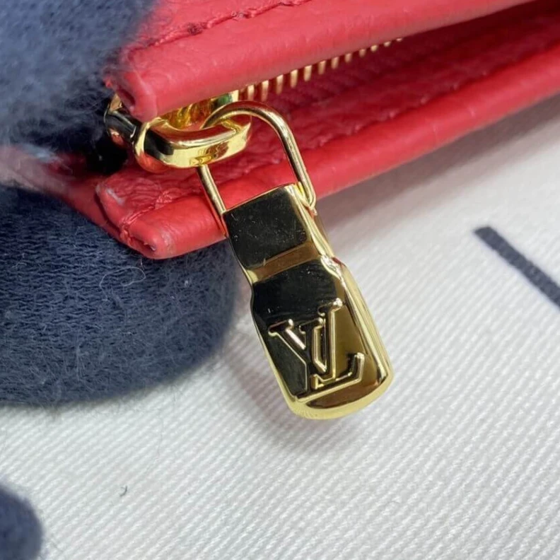 Mythick.ru Goldcolor Louis Vuitton Monogram Empreinte Pochette Toilette 26 Red