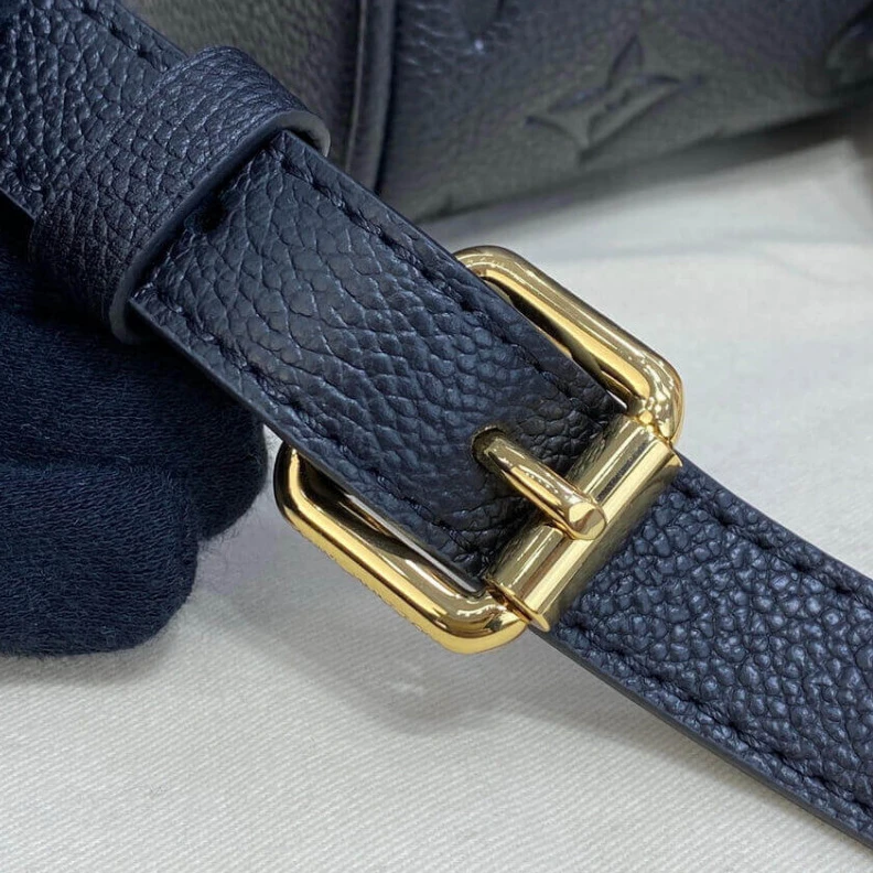 Replica bags lv This stunn Louis Vuitton Monogram Empreinte Speedy Bandouliere 30 Black