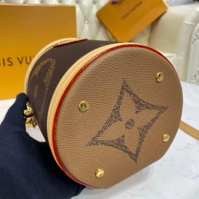 Louis vuitton locations Microfibe Louis Vuitton Monogram Giant Canvas Cannes