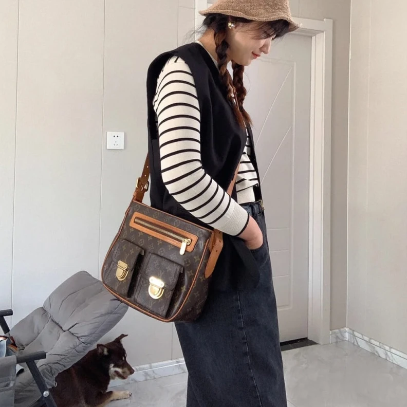 Louis vuitton locations The Hudson LV Monogram Hudson GM