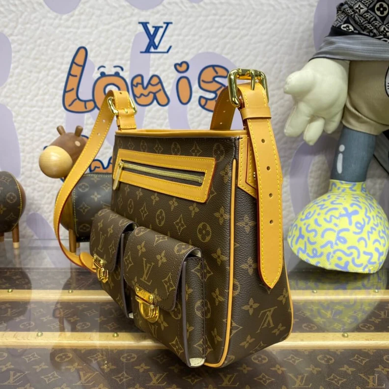 Louis vuitton locations The Hudson LV Monogram Hudson GM