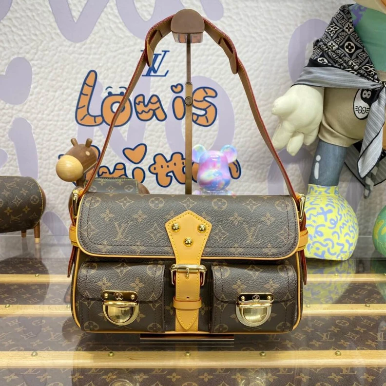 Mythick.ru 30 x 19 x LV Monogram Hudson PM