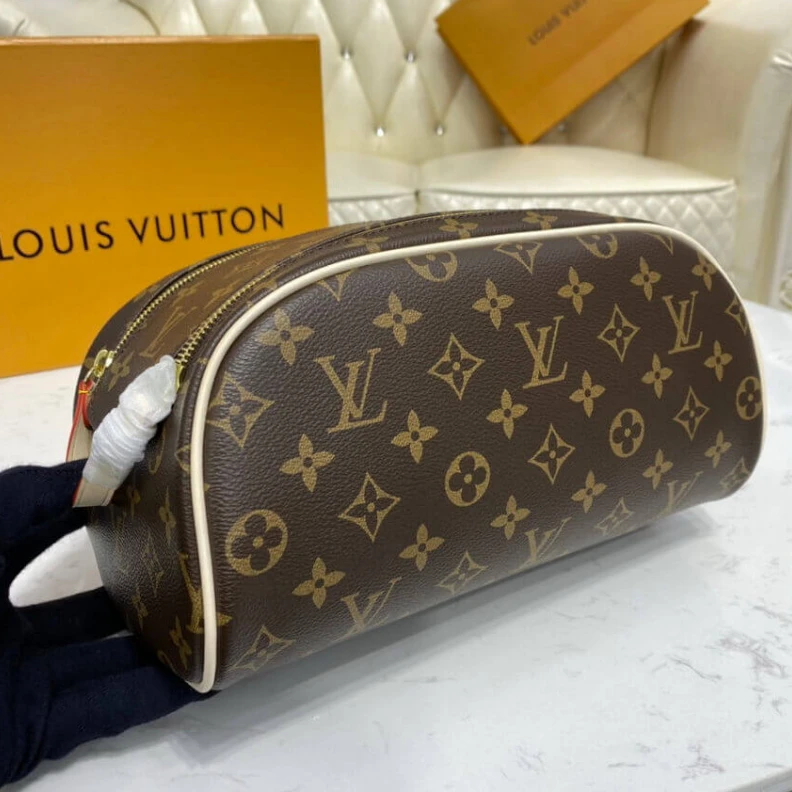 Replica bags 22.5 x 14 LV Monogram King Size Toiletry Bag