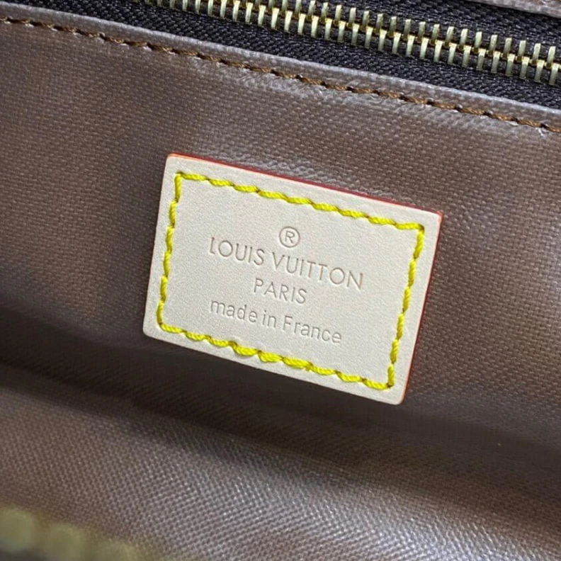 Replica bags 22.5 x 14 LV Monogram King Size Toiletry Bag