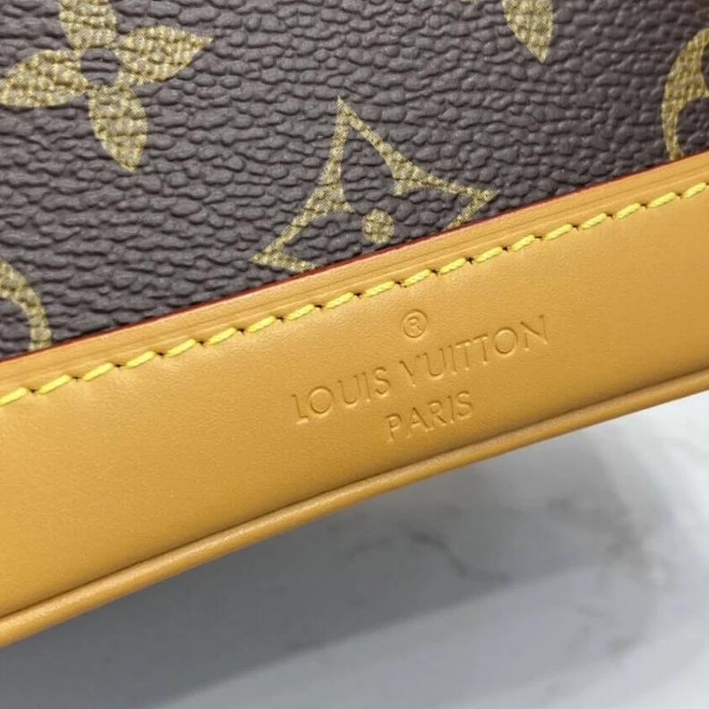 Replica bags lv Adjustabl LV Monogram Milk Box