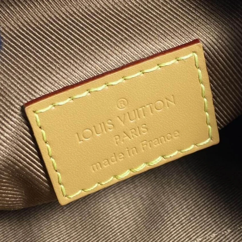 Replica bags lv Adjustabl LV Monogram Milk Box