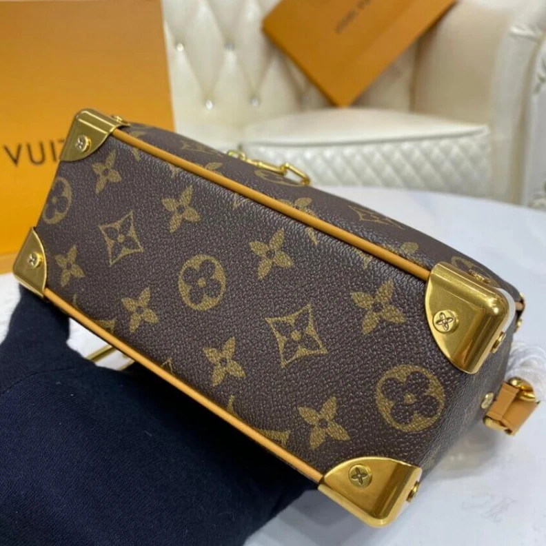 Mythick ru Monogram Louis Vuitton Monogram Mini Soft Trunk