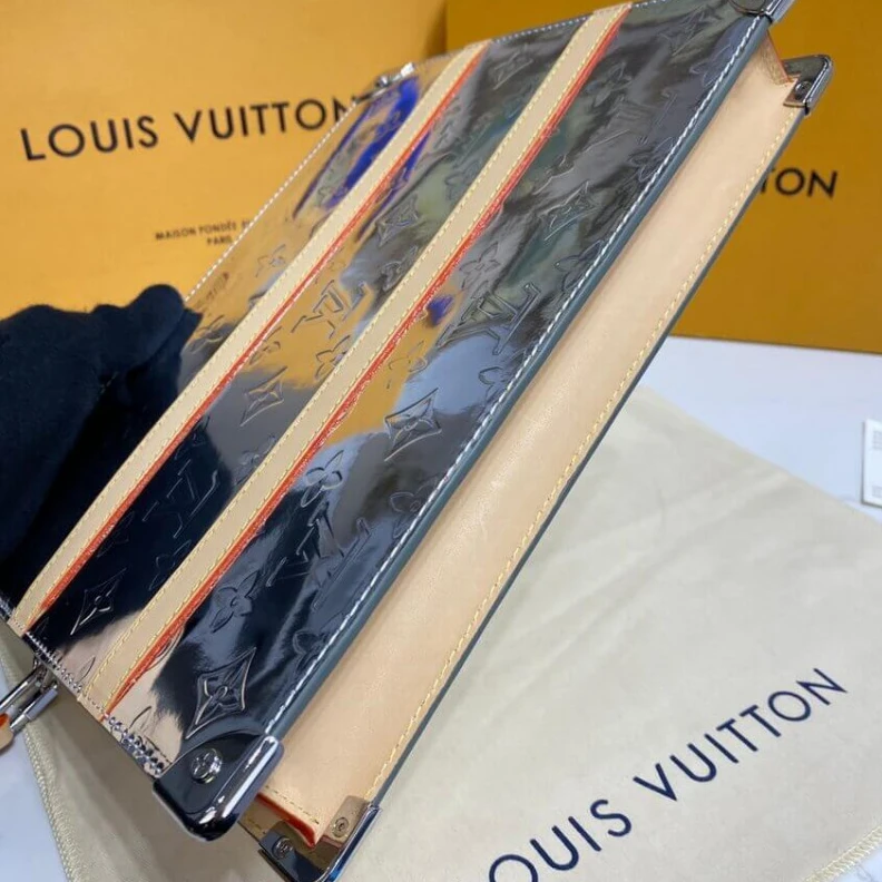 Mythick.ru The compac Louis Vuitton Monogram Mirror Trunk Pouch