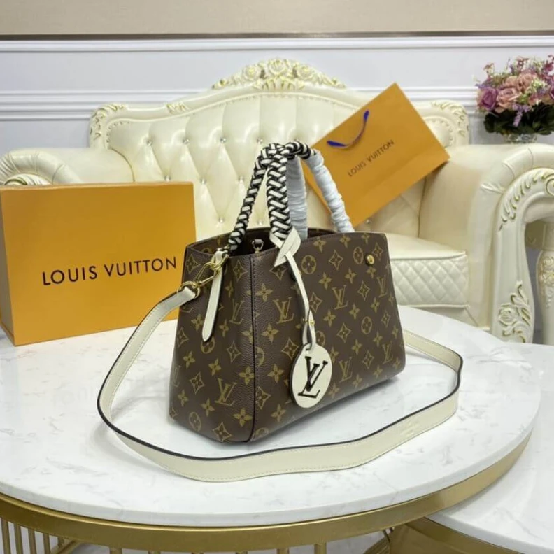 Louis vuitton locations 2 compart LV Monogram Montaigne BB